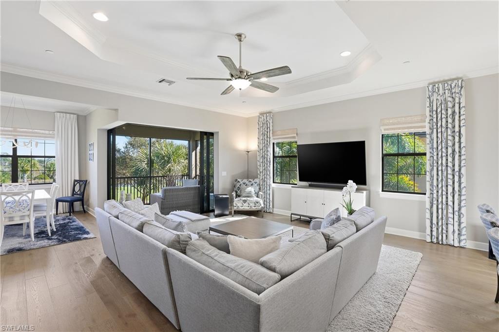 ESPLANADE - Residential