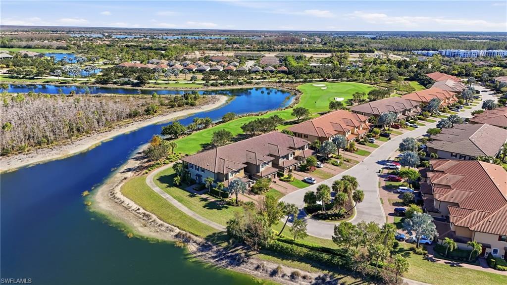 ESPLANADE - Residential