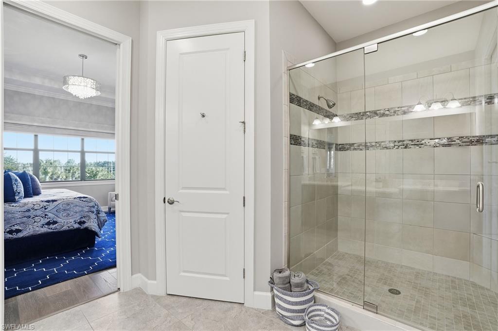 ESPLANADE - Residential