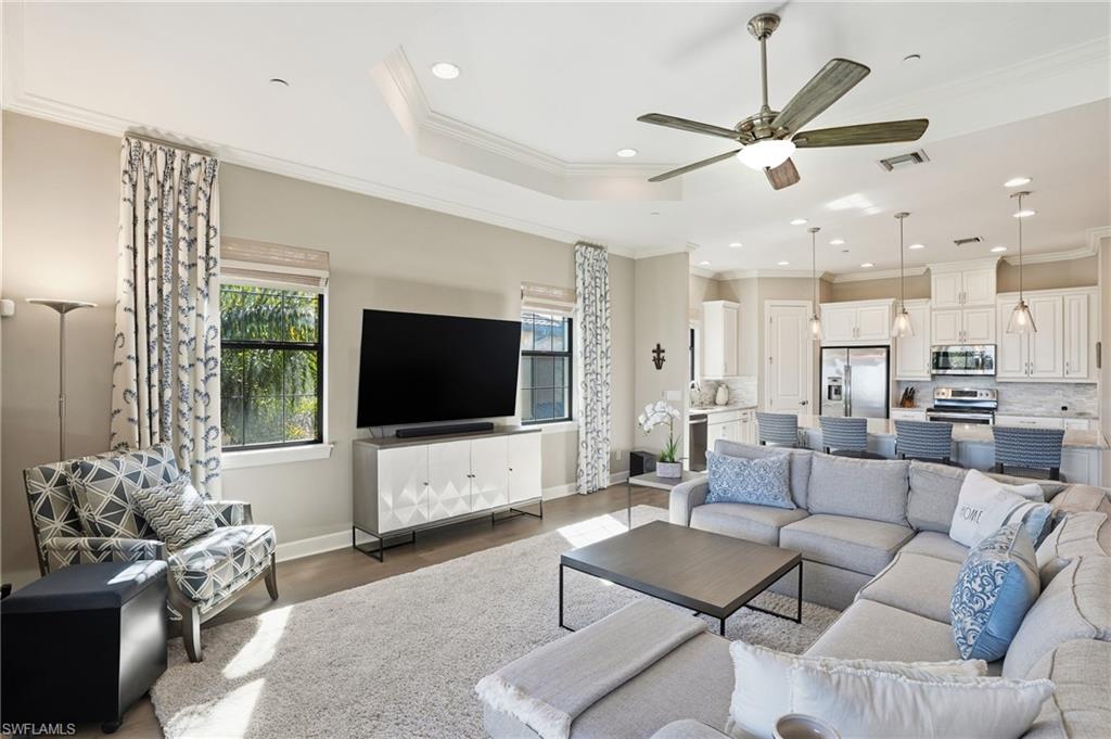 ESPLANADE - Residential