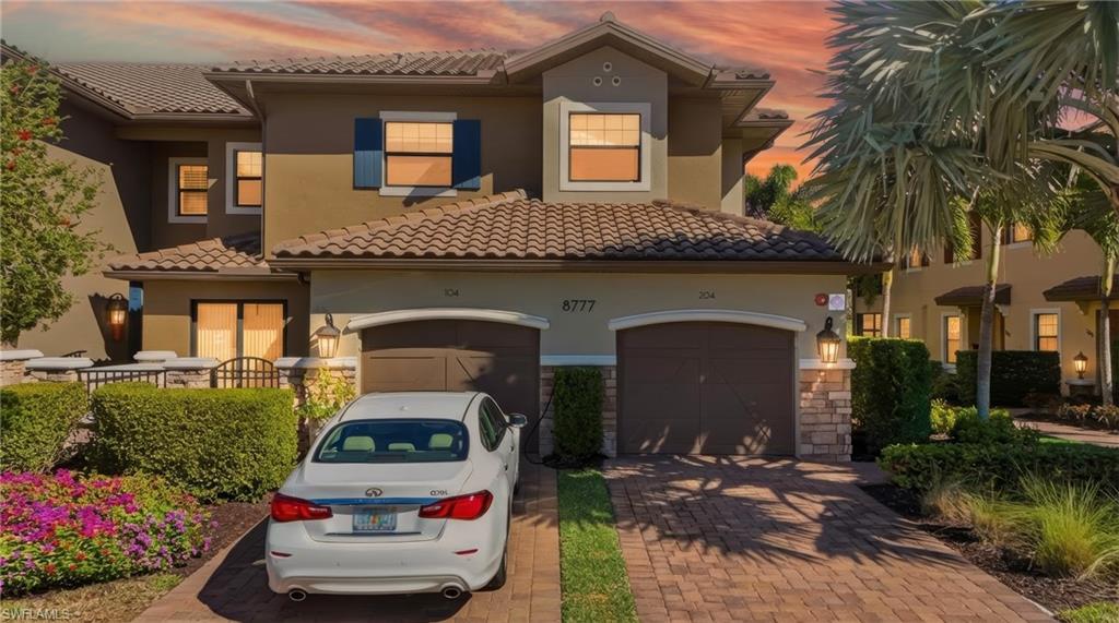 ESPLANADE - Residential