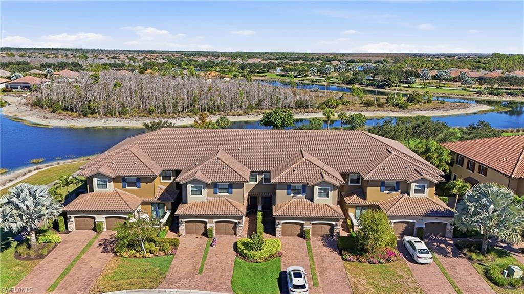 ESPLANADE - Residential