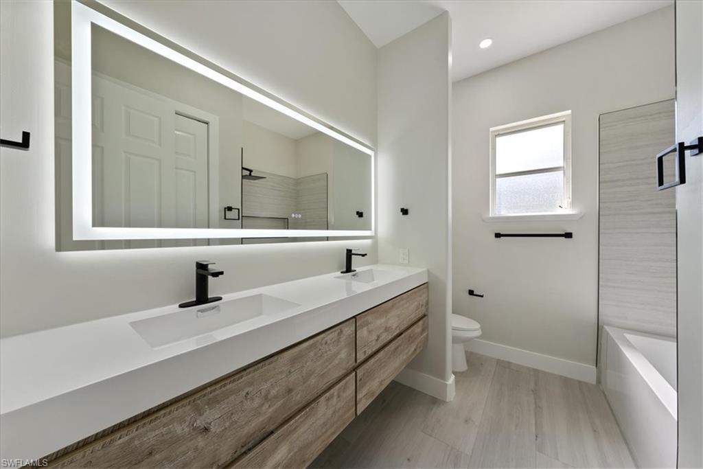 SKYLINE WOODS - Residential