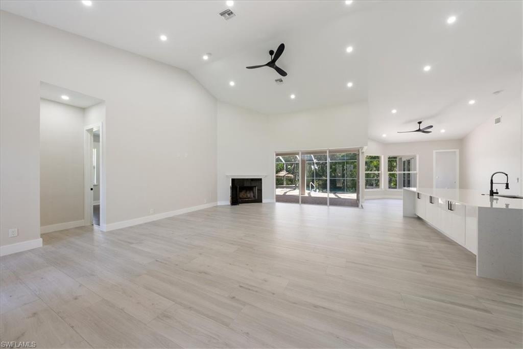 SKYLINE WOODS - Residential