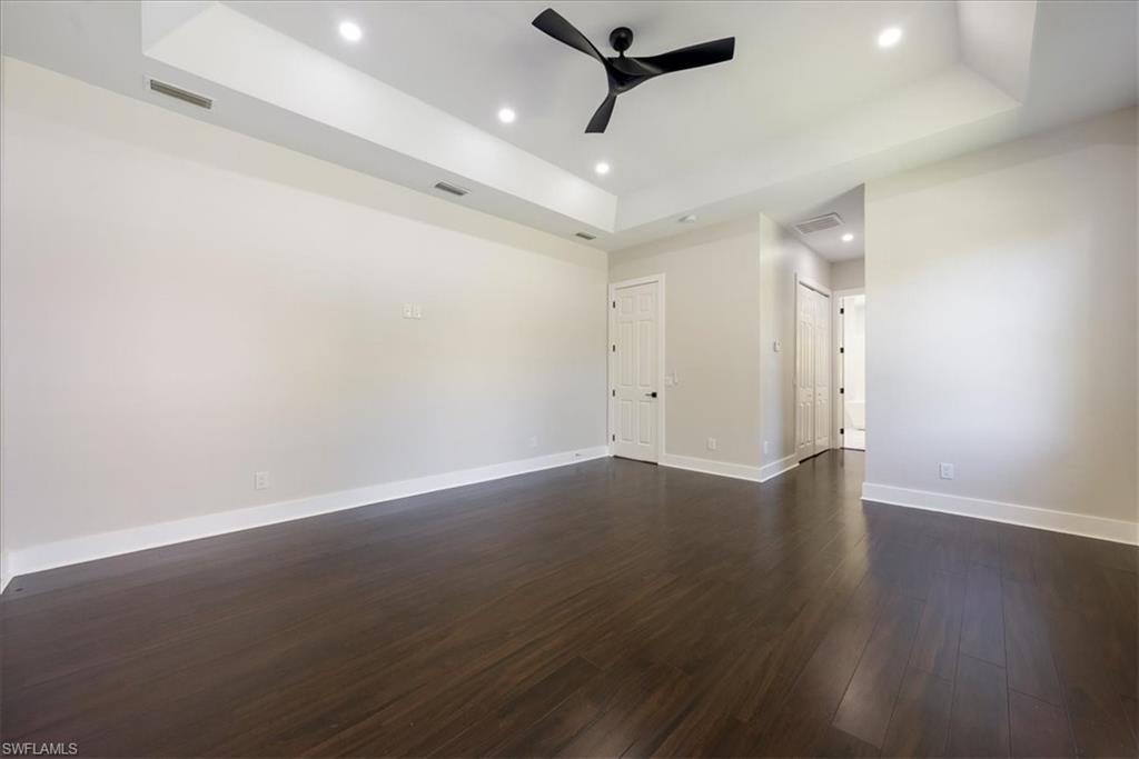 SKYLINE WOODS - Residential