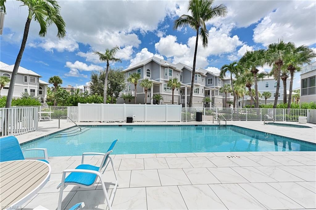 175 Barefoot CIR