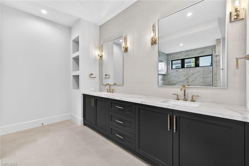 LUCARNO - Residential