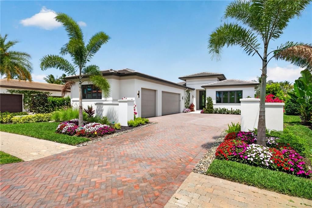 Photo of 16736 Lucarno WAY, NAPLES, FL 34110 (MLS # 226015211)