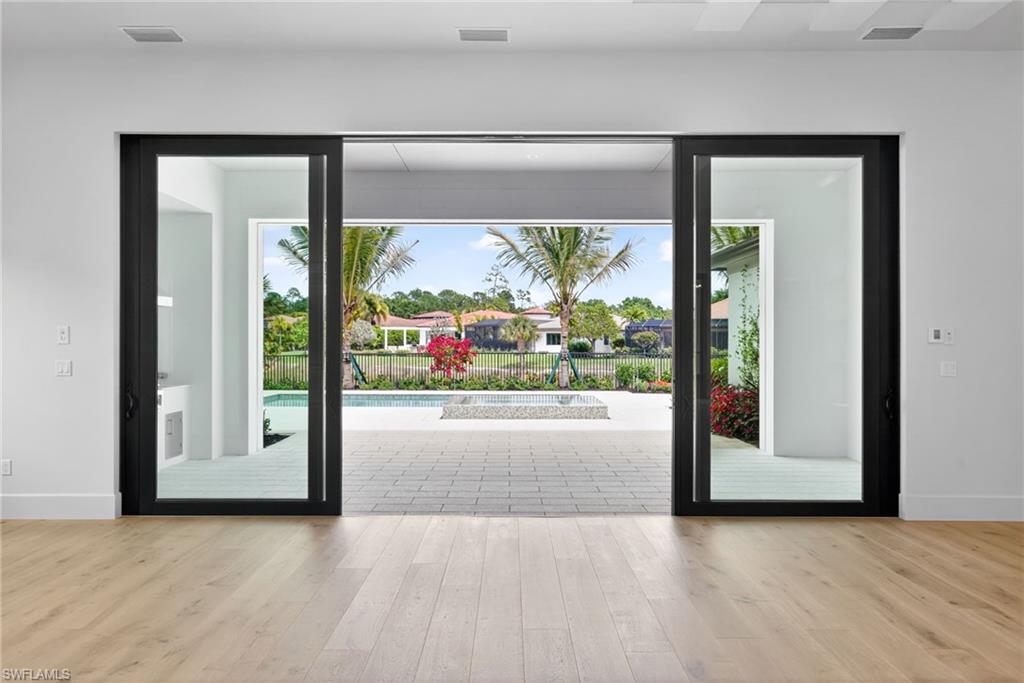 LUCARNO - Residential