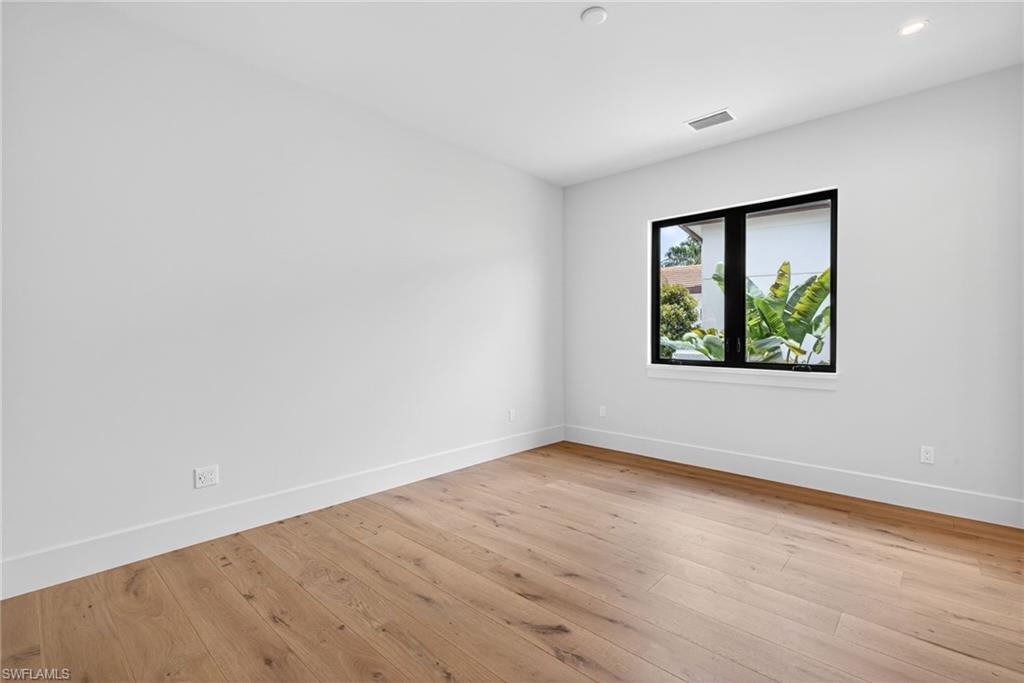 LUCARNO - Residential