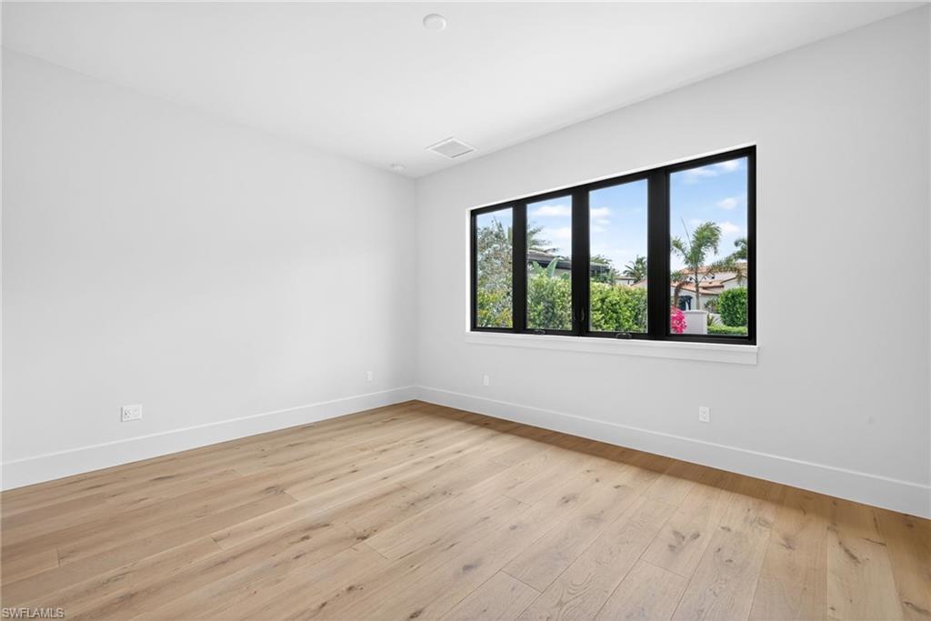 LUCARNO - Residential