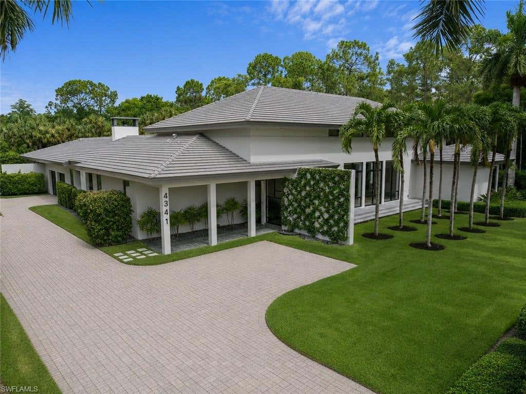 Photo of 4341 Brynwood DR, NAPLES, FL 34119 (MLS # 226027957)