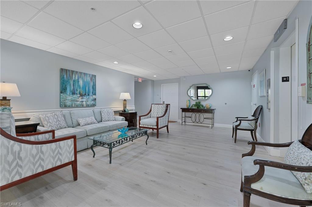 ARBOR TRACE - Residential