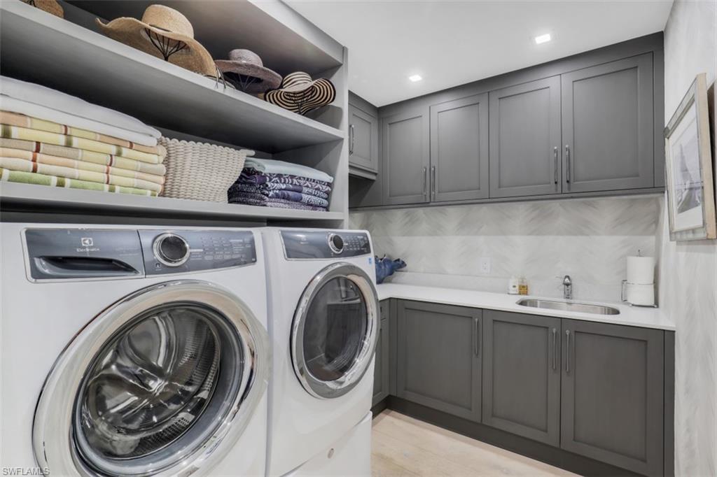 KALEA BAY TOWER 100 - Residential