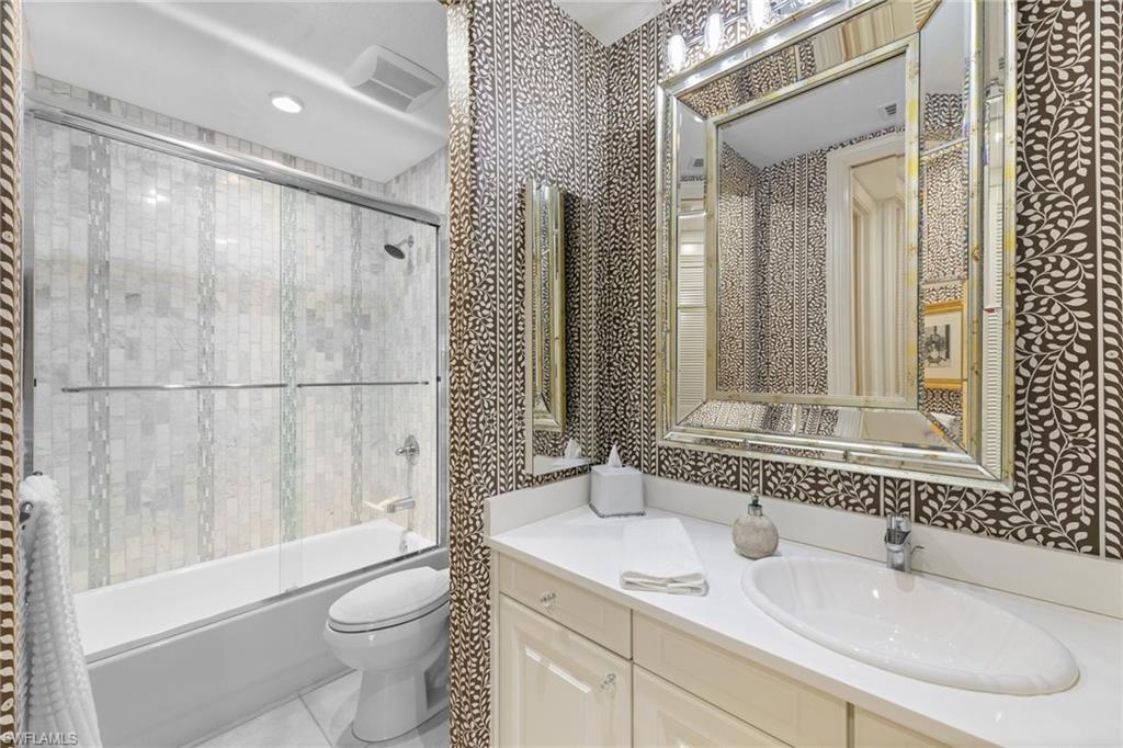 VISTA POINTE - Residential