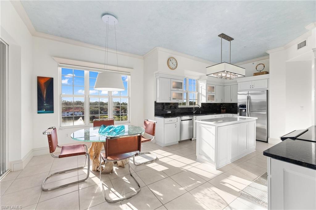 VISTA POINTE - Residential