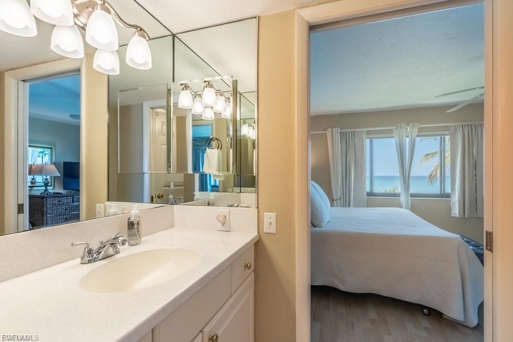 BAYSHORES - Residential Lease