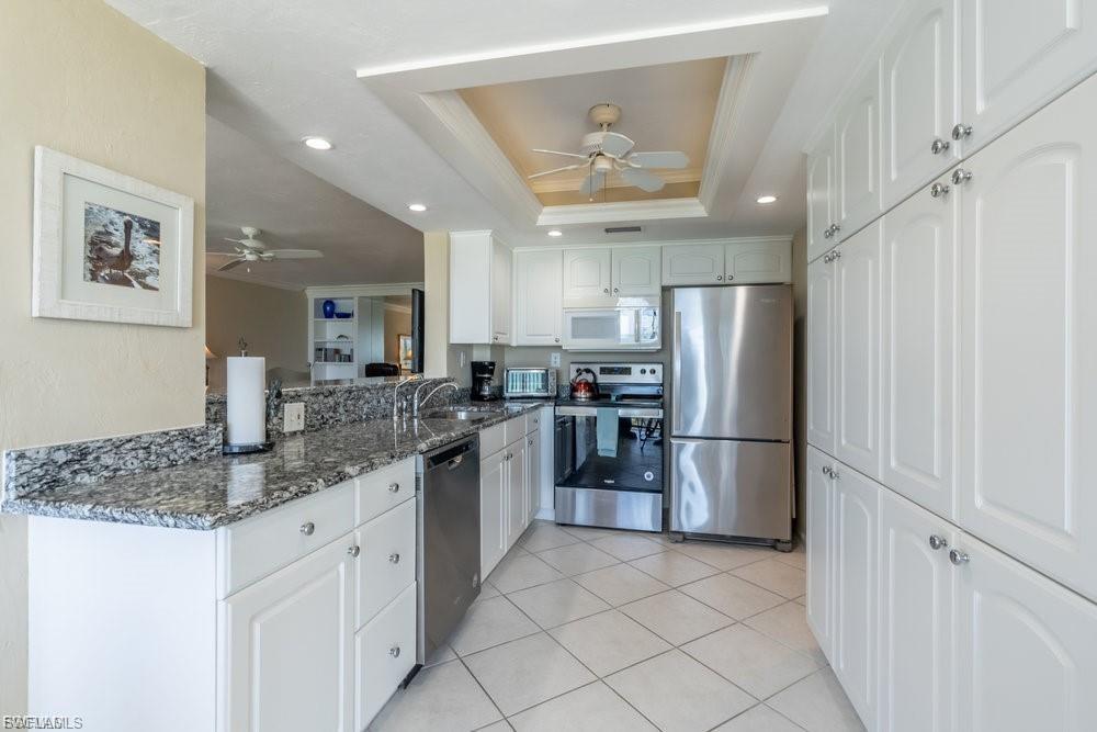 BAYSHORES - Residential Lease