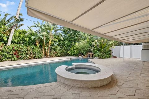 Photo of 1135 7th ST S, NAPLES, FL 34102 (MLS # 225077860)