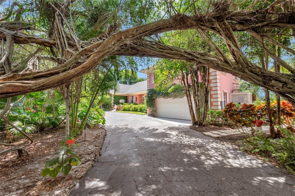 2627 Half Moon WALK