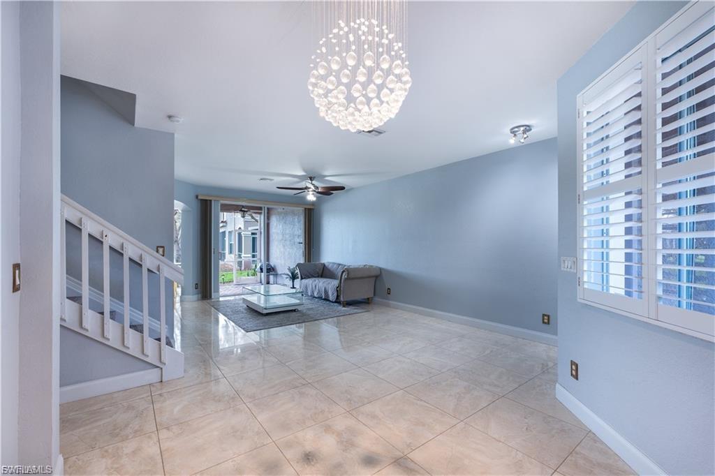 COLONNADE AT FORUM - Residential