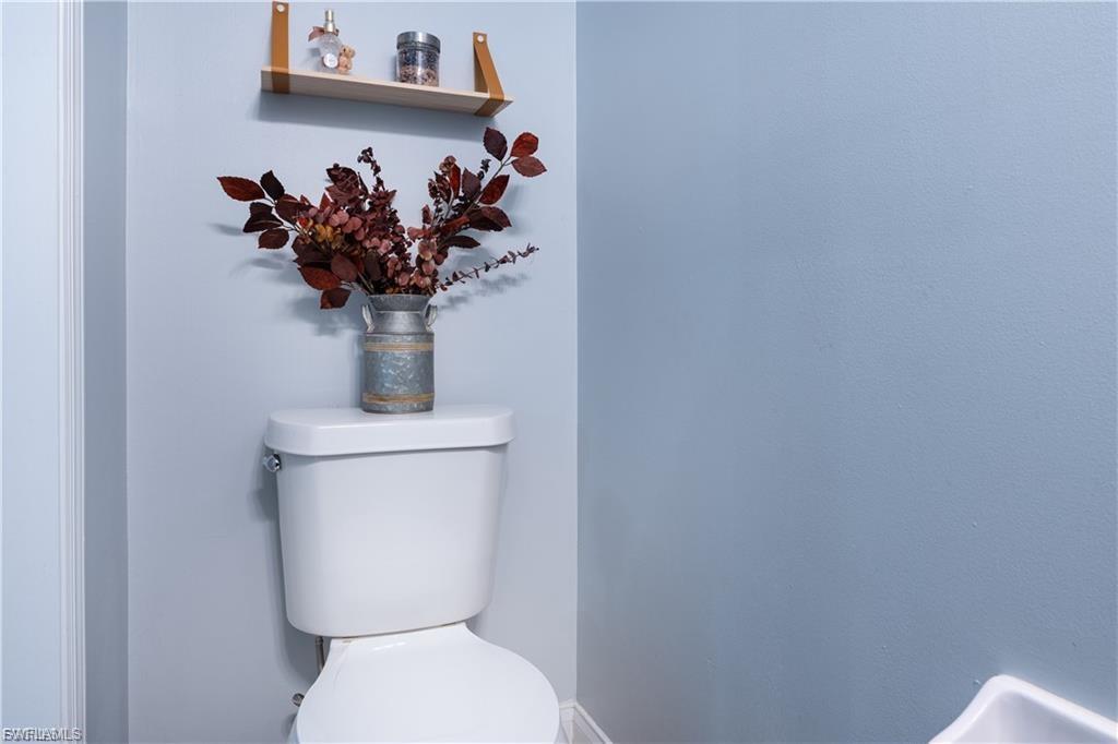 COLONNADE AT FORUM - Residential