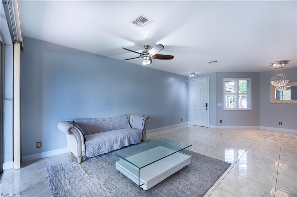 COLONNADE AT FORUM - Residential