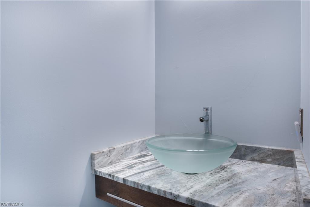 COLONNADE AT FORUM - Residential