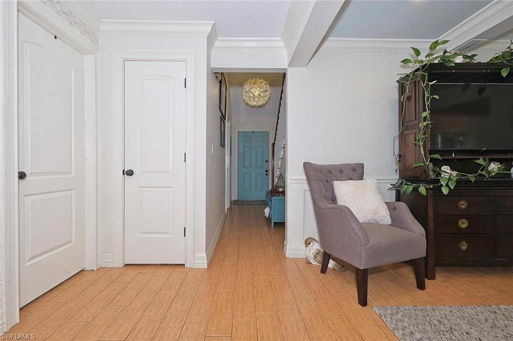 SAN CARLOS PARK - Residential