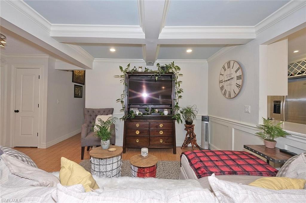 SAN CARLOS PARK - Residential