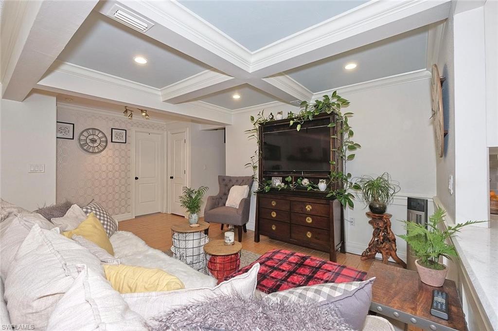 SAN CARLOS PARK - Residential