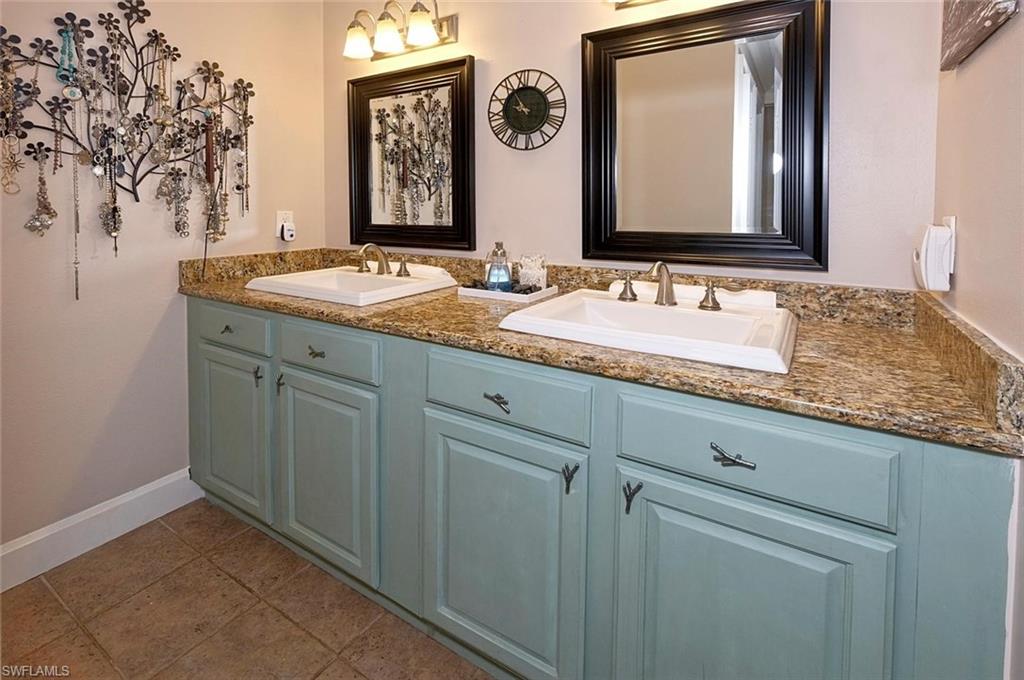 SAN CARLOS PARK - Residential