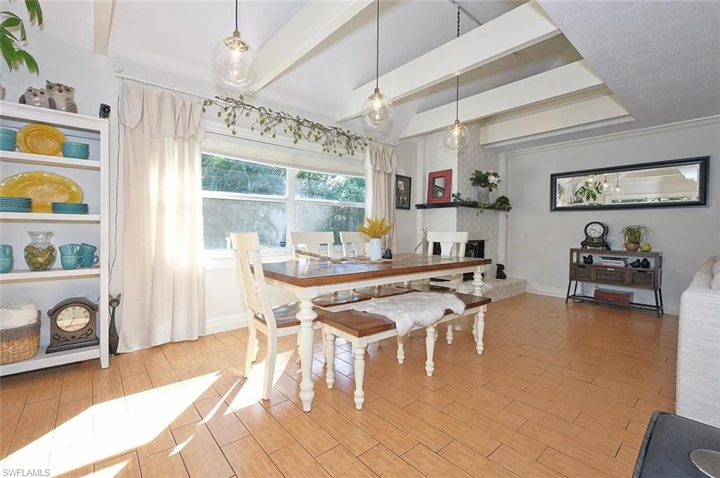 SAN CARLOS PARK - Residential