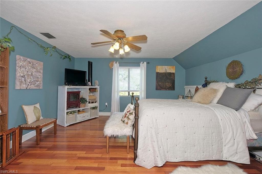 SAN CARLOS PARK - Residential