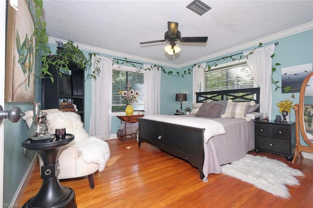 SAN CARLOS PARK - Residential