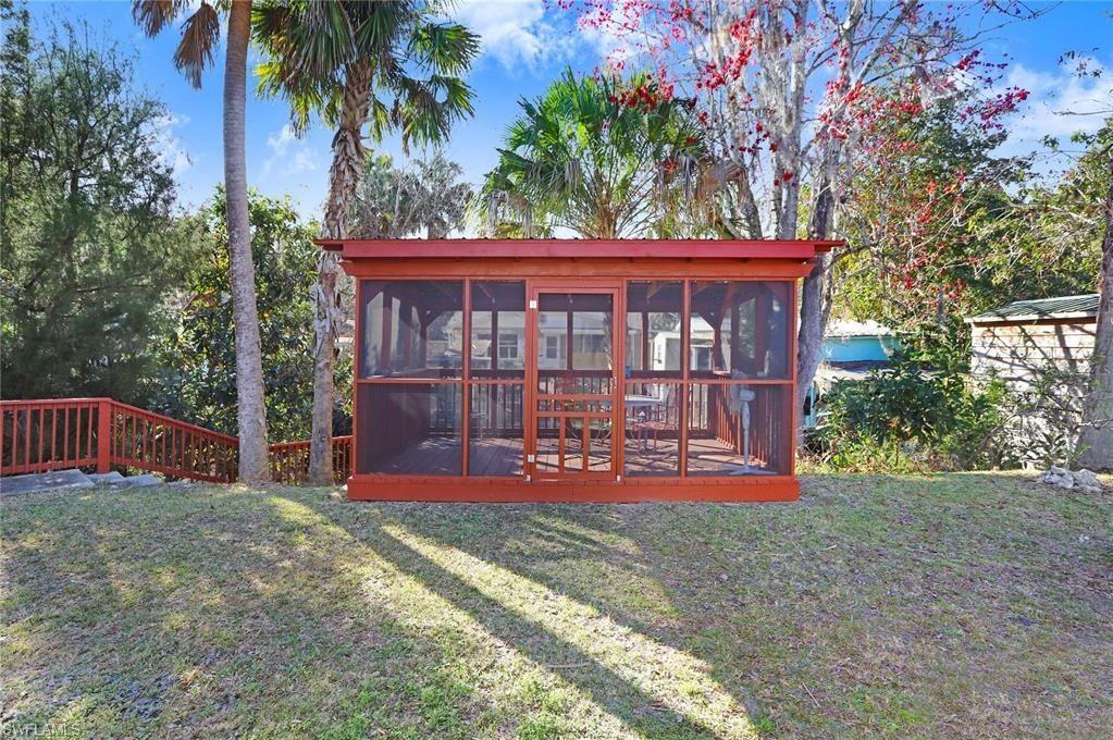 Photo of 14 CANTERBURY RD, INGLIS, FL 34449 (MLS # 226027524)