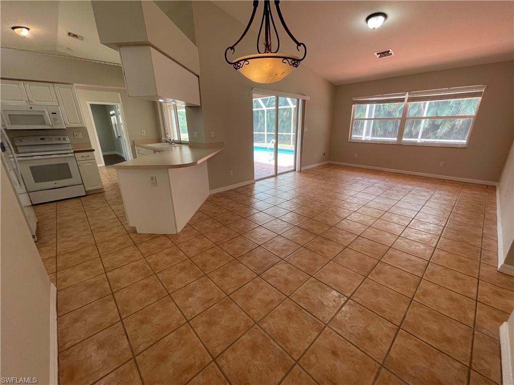 BERKSHIRE LAKES - Residential Lease