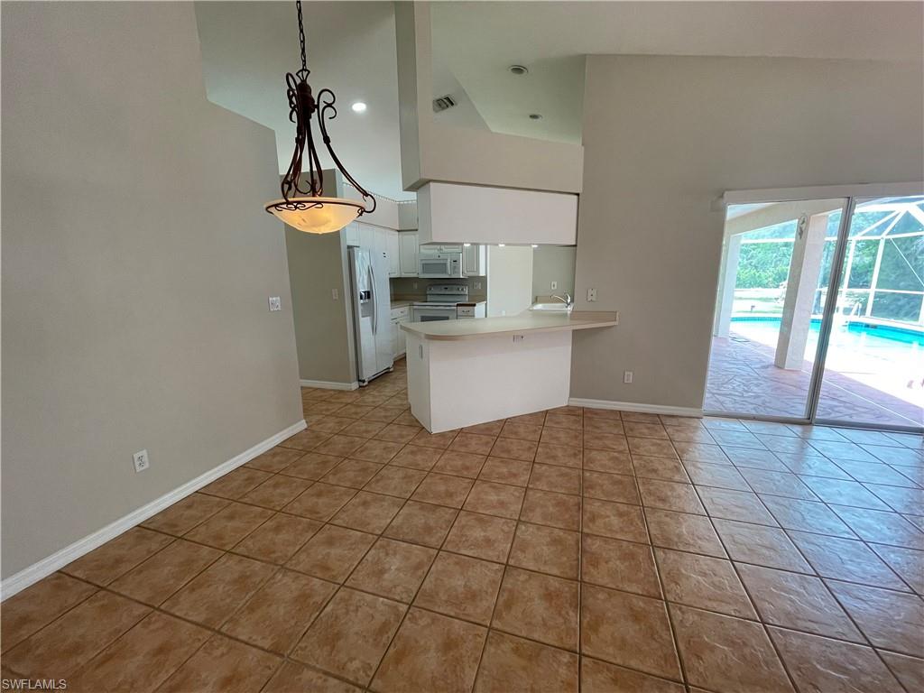 BERKSHIRE LAKES - Residential Lease