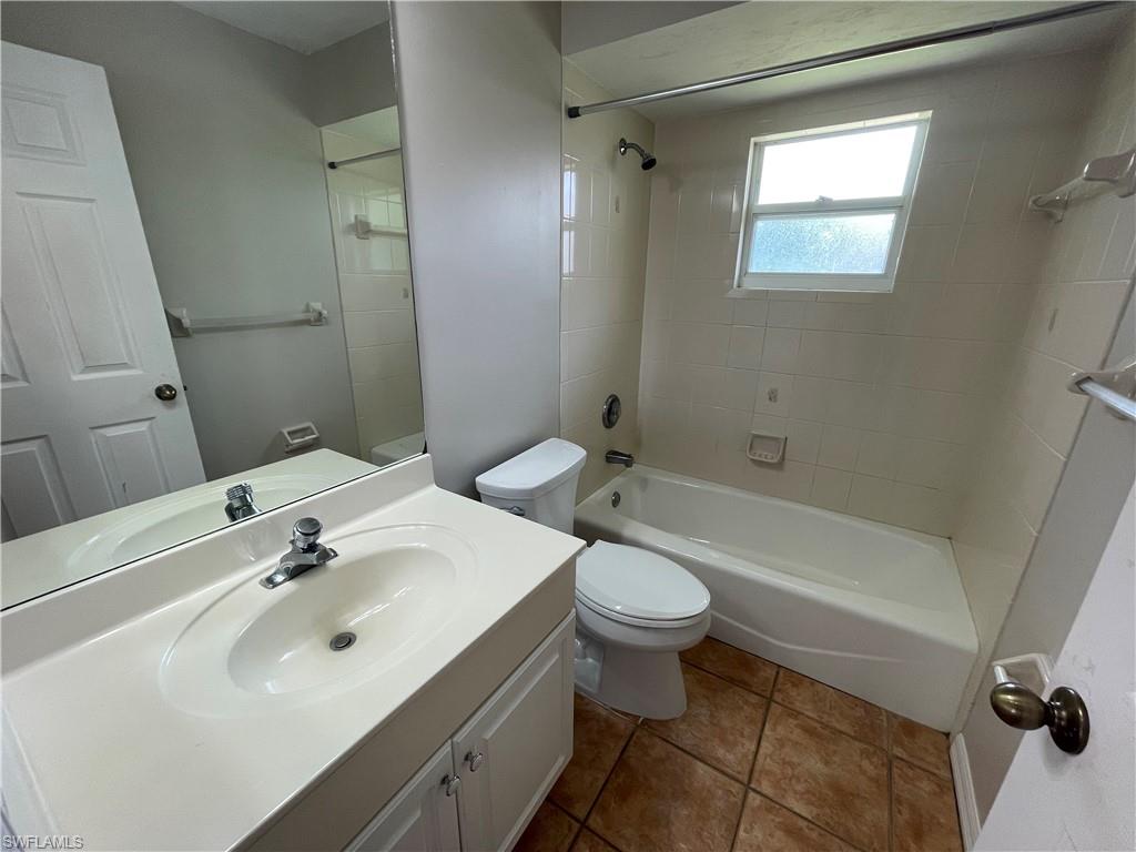 BERKSHIRE LAKES - Residential Lease