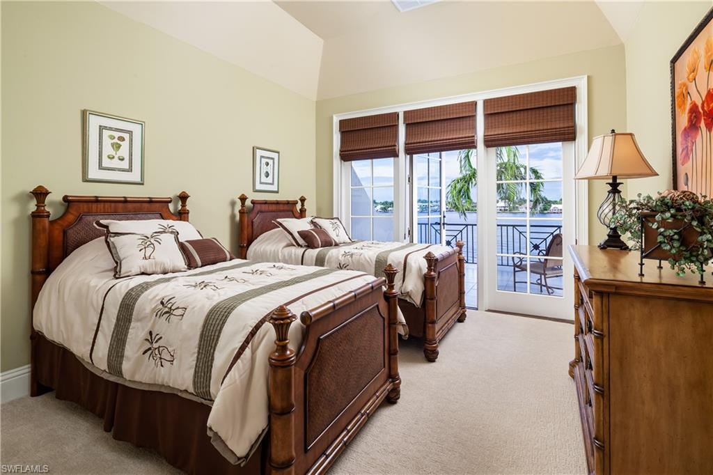 ROYAL HARBOR - Residential