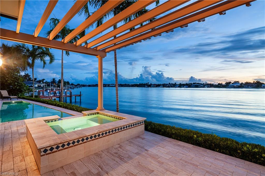 ROYAL HARBOR - Residential