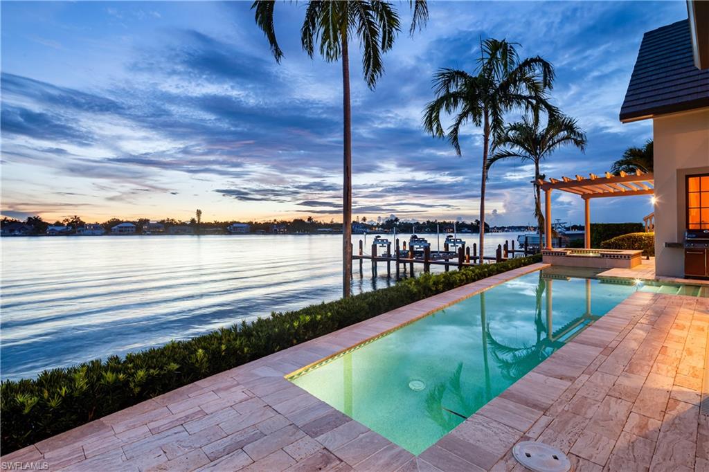 ROYAL HARBOR - Residential