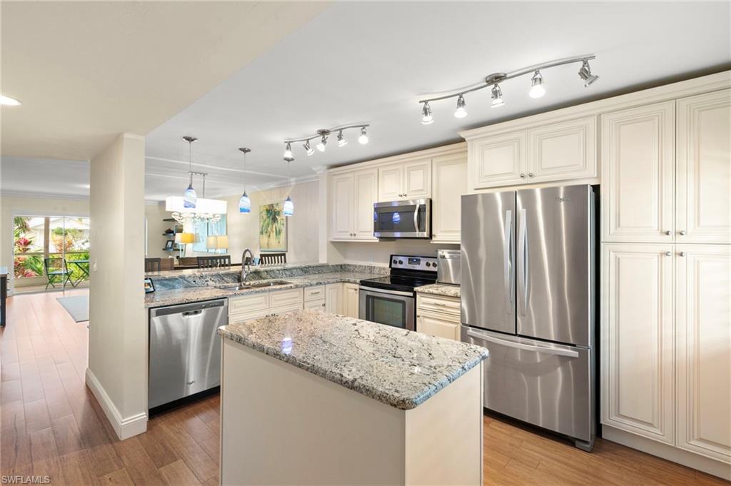 NAPLES SANDPIPER BAY CLUB - Residential