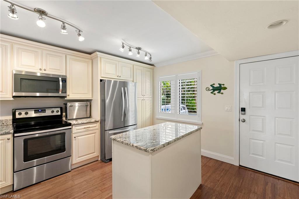 NAPLES SANDPIPER BAY CLUB - Residential