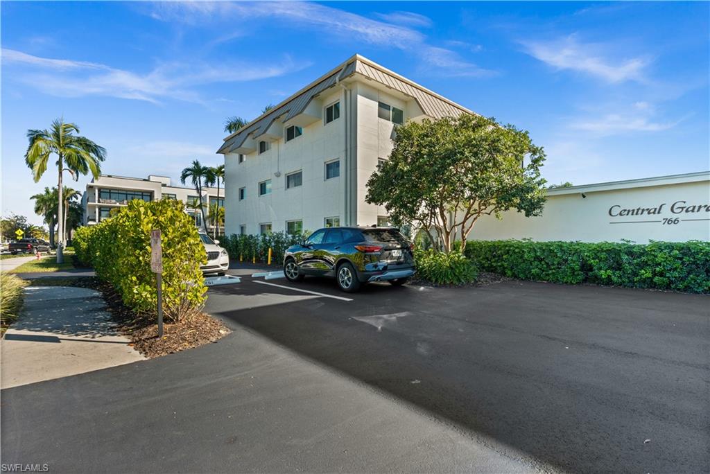 CENTRAL GARDEN - Residential