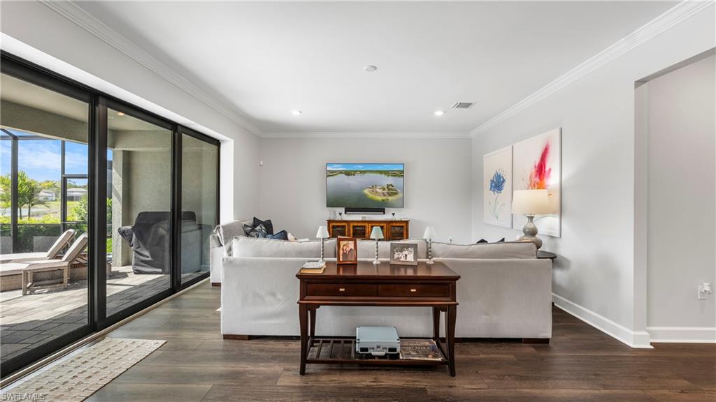 VENTANA POINTE - Residential