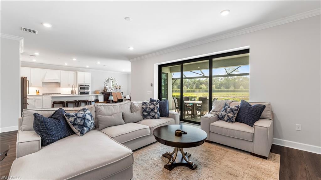 VENTANA POINTE - Residential