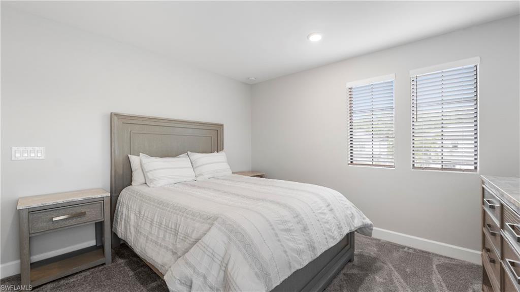 VENTANA POINTE - Residential