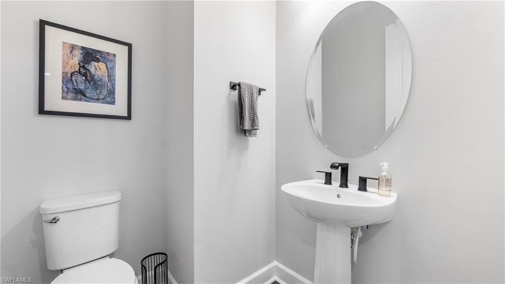 VENTANA POINTE - Residential