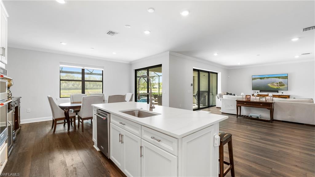 VENTANA POINTE - Residential